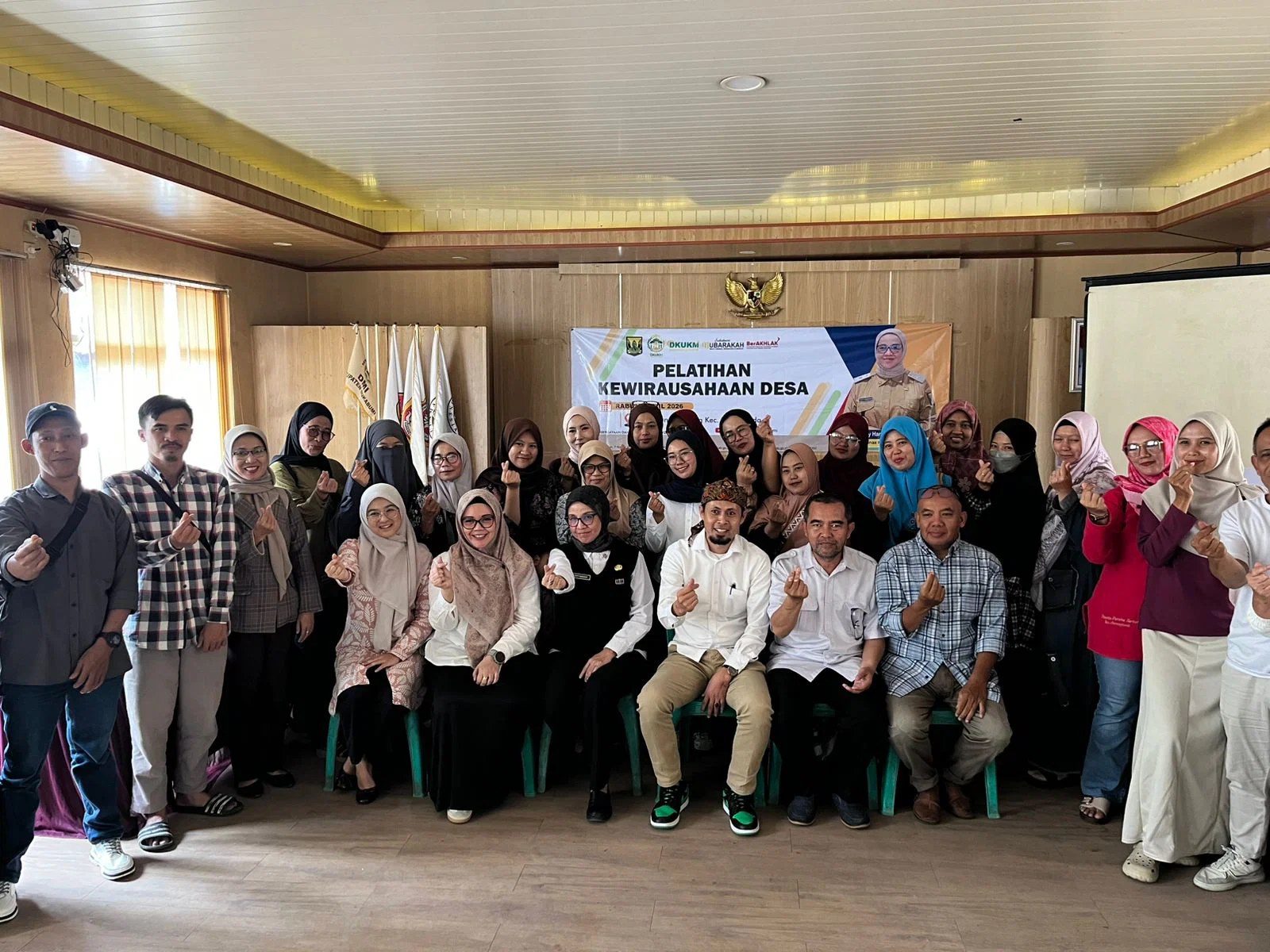 Dinas DKUKM Kabupaten Sukabumi Dorong UMKM Naik Kelas dengan gelar Pelatihan Kewirausahaan Desa, Di Desa Sundawenang